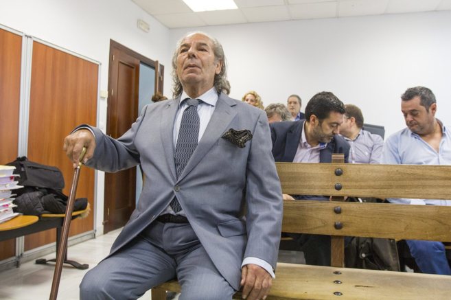 Rafael de Paula en el banquillo de los acusados durante el juicio en...