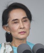 La lder opositora birmana, Aung San Suu Kyi, durante la visita de...