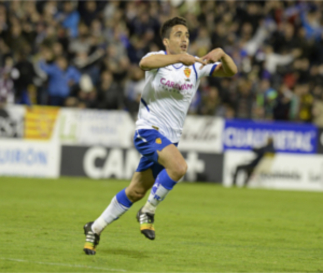 Pedro celebra el gol que significaba el empate del Zaragoza.
