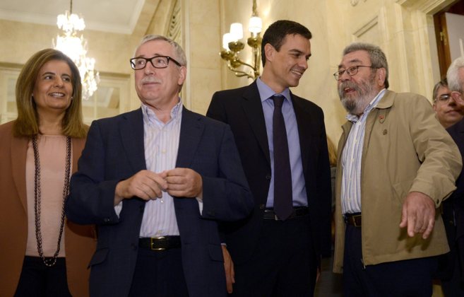 De izqda. a dcha., Fátima Báñez, Ignacio Fernández Toxo, Pedro...