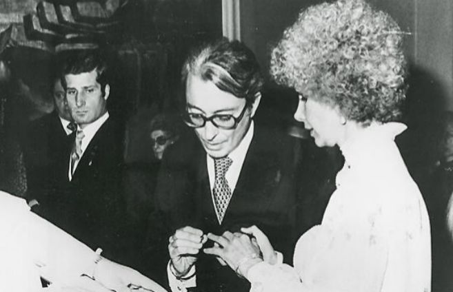 Boda de la duquesa de Alba en 1976 con el ex sacerdote Jess Aguirre