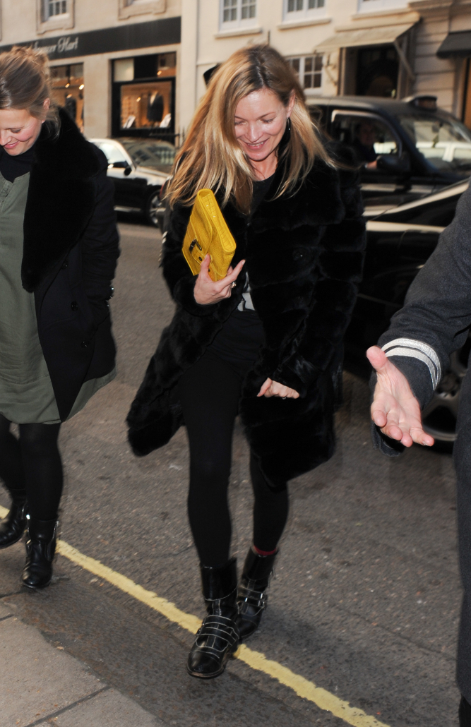 Kate Moss paseando por las calles de Londres