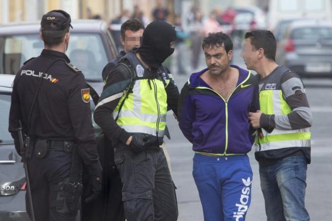 Uno de los detenidos en Alcantarilla tras las dos muertes.