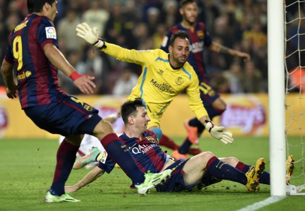 Messi empuja a la red el gol 252 de su carrera en Liga, con que...