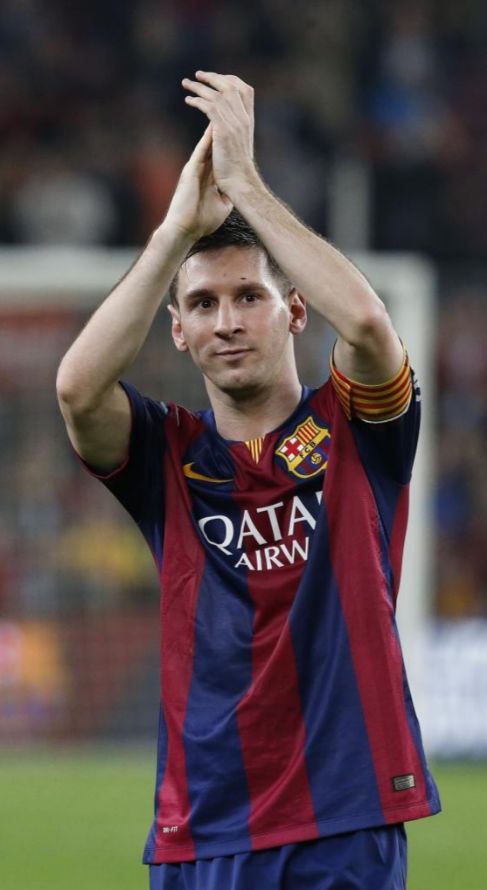 Messi agradece el cario del Camp Nou.