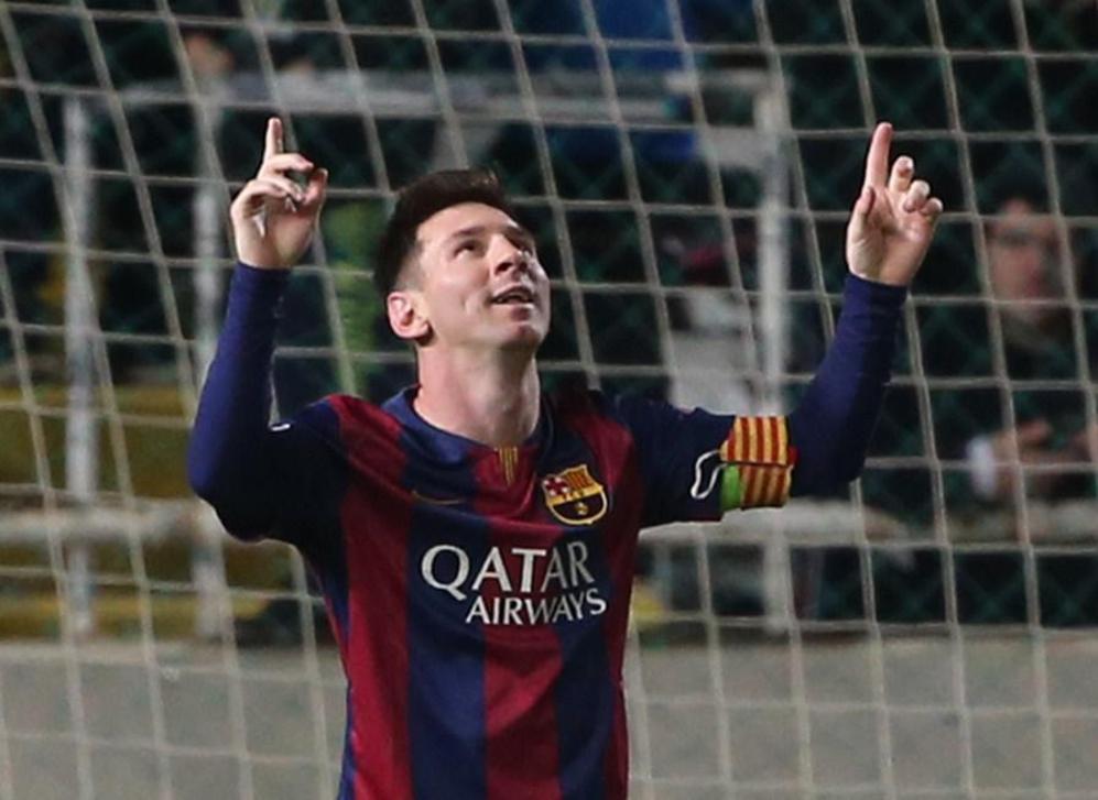 Messi celebra uno de los tres goles que logr en Nicosia frente al...