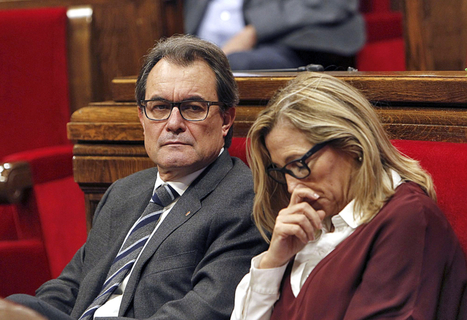 El presidente de la Generalitat, Artur Mas, y la vicepresidenta Joana...