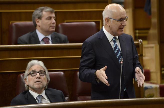Los diputados de CiU, Josep Antoni Duran i Lleida, y Josep Snchez...