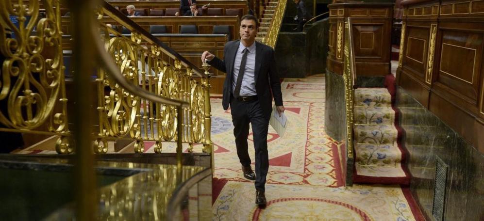 El líder del PSOE, Pedro Sánchez, en el Hemiciclo del Congreso de...