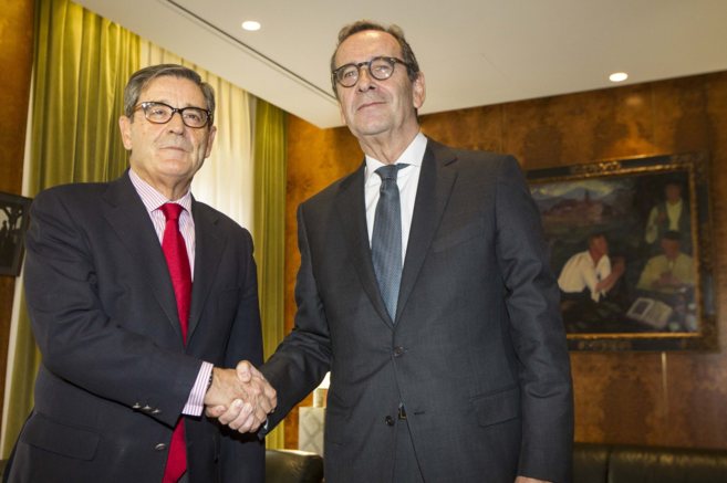 Mario Fernndez y su sucesor al frente de Kutxabank, Gregorio...
