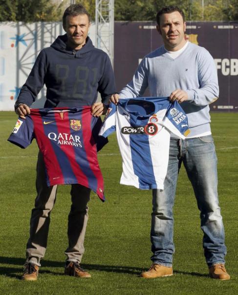 Luis Enrique (izda) y Sergio, tcnico del Espanyol, posan en la...