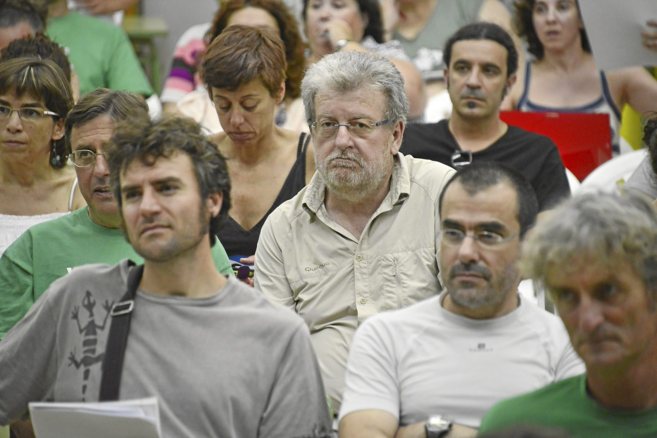 Jaume Sastre participando en una asamblea de docentes este verano en...