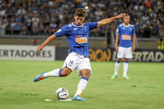 Lucas Silva, en un partido con su actual equipo, el Cruzeiro...