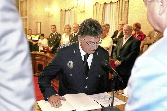 El intendete jefe de la Polica Local de Alicante en su toma de...
