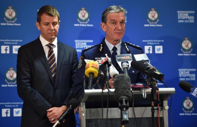 El comisionado de la Polica de Nueva Gales del Sur, Andrew Scipione,...