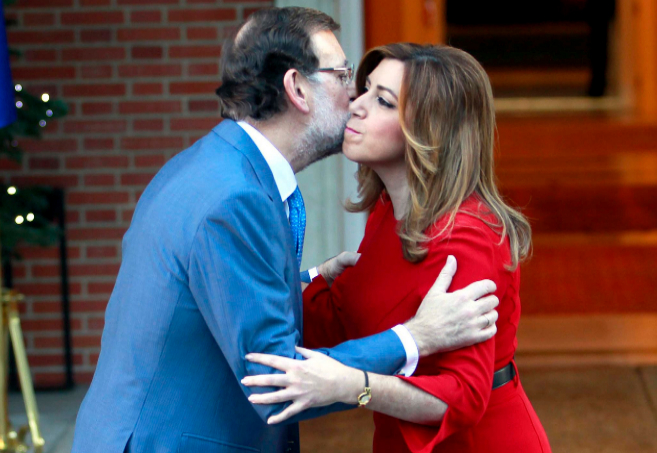 Mariano Rajoy y Susana Daz se saludan con un beso a las puertas del...