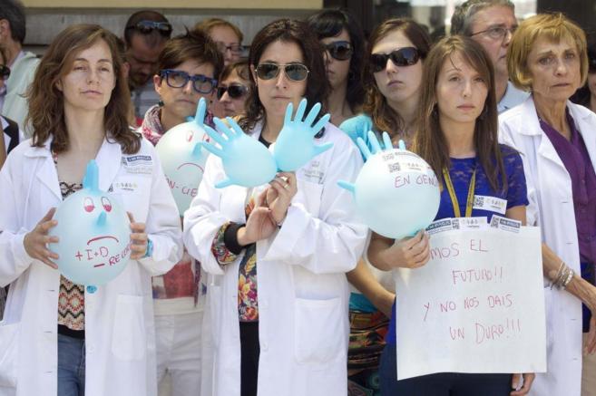 El colectivo 'Carta Abierta por la Ciencia' protesta bajo el...