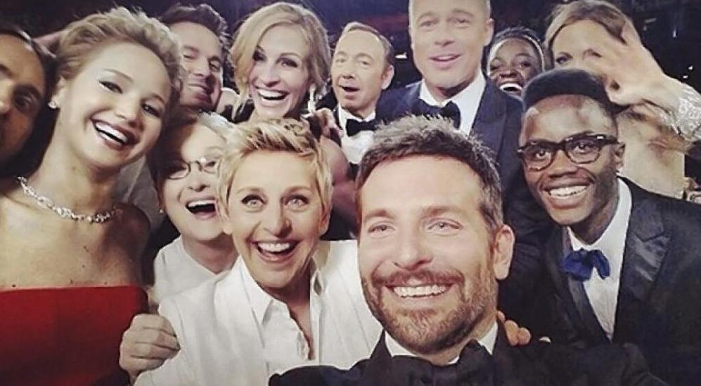 Selfie durante la gala de los premios Oscar del cine 2014