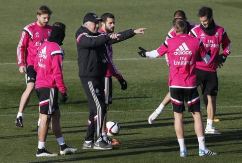 Ancelotti, en el entrenamiento del Real Madrid.