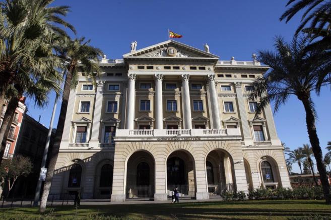 Edificio que alberga la sede del Gobierno Militar en Barcelona.