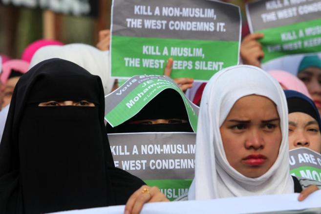 Estudiantes musulmanes filipinos, concentrados este mircoles en...