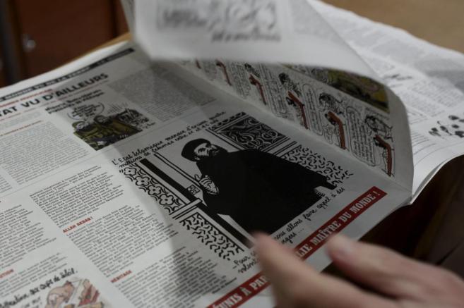 Primer numero de la revista satrica francesa Charlie Hebdo publicado...