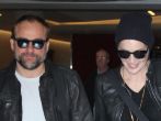 Sharon Stone y David DeLuise, la semana pasada en el aeropuerto.