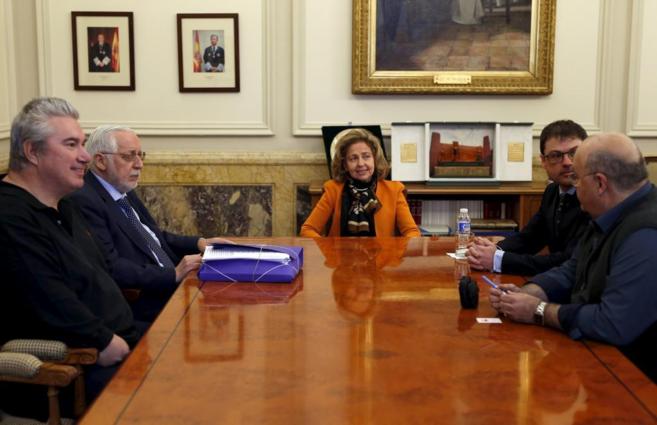 La nueva fiscal gerneral del Estado,Consuelo Madrigal se reune con...