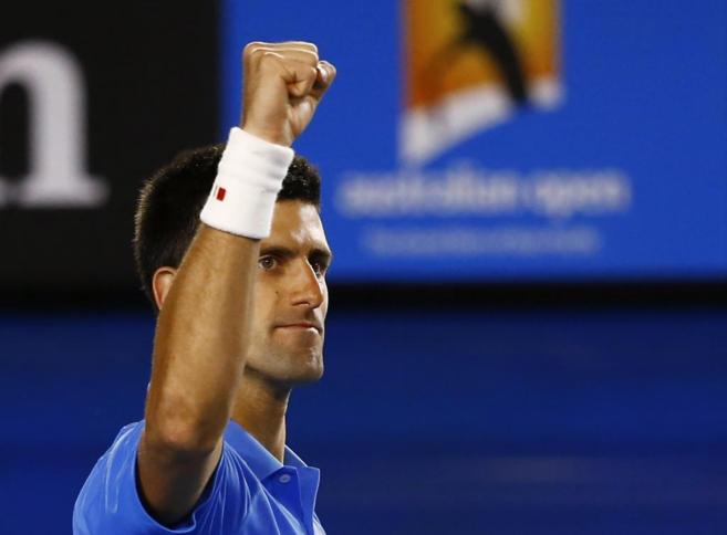 Novak Djokovic celebra su victoria ante Raonic.