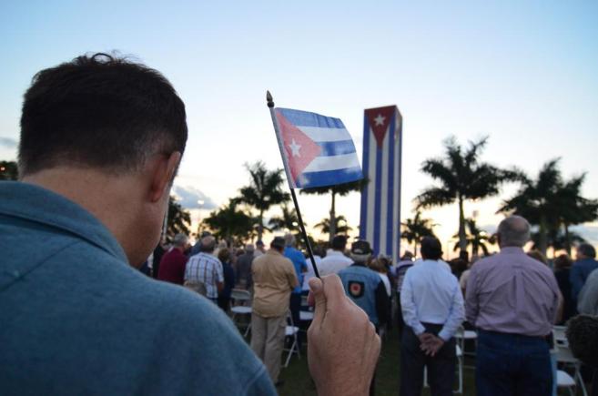 Disidentes cubanos en un acto en Miami.