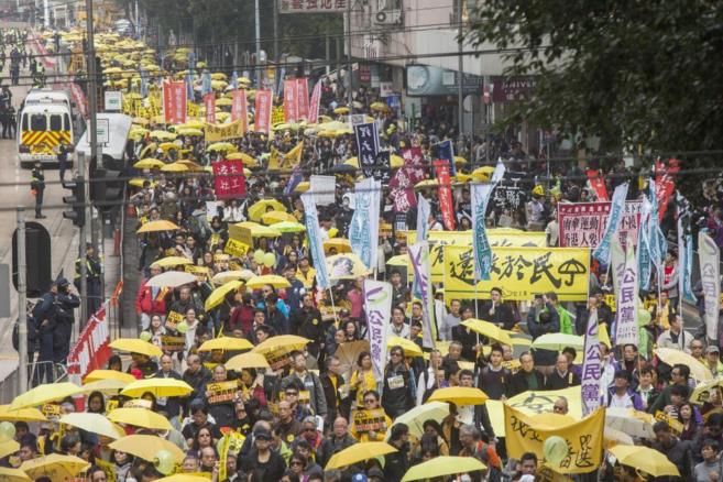 Manifestantes de la revolucin de los paraguas, en las calles de Hong...