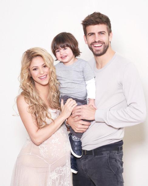 Shakira y Piqu, con su hijo mayor.