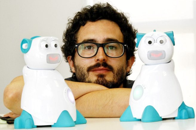 Diego Garca, fundador de Aisoy Robotics, una de las tres empresas...