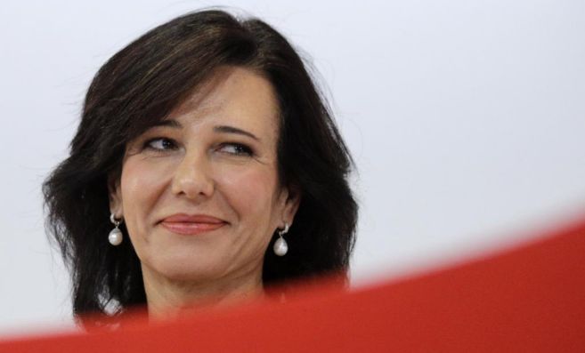 La presidenta del Santander, uno de los integrantes de la gran banca,...