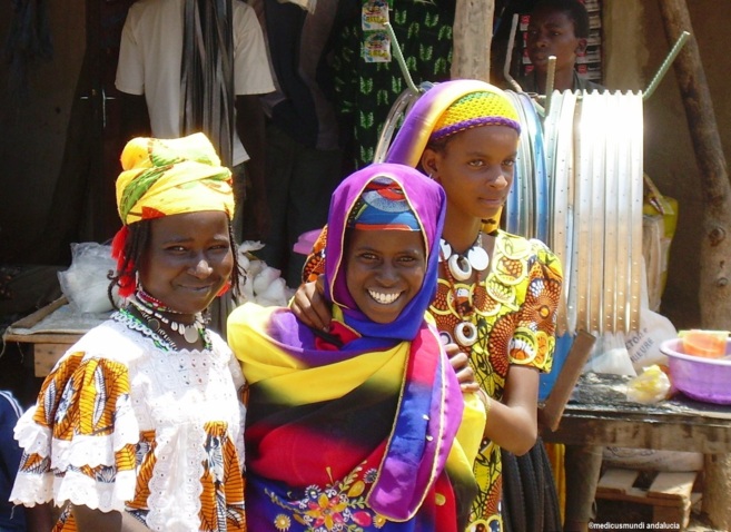 Mujeres en un mercado de Burkina Faso.