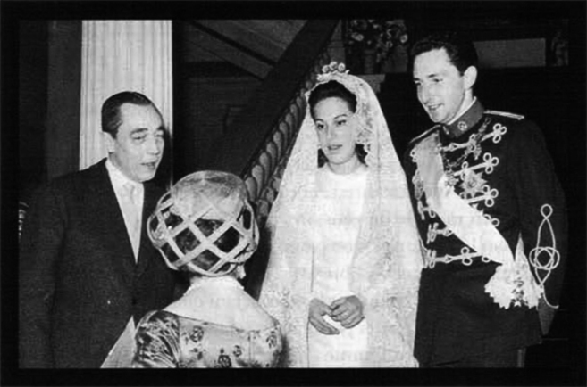 Imagen del enlace entre Miguel de Grecia y Marina Karella, en 1965.