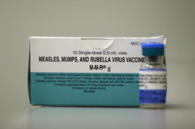 Vacuna contra el sarampin en una clnica de Los ngeles (EEUU)