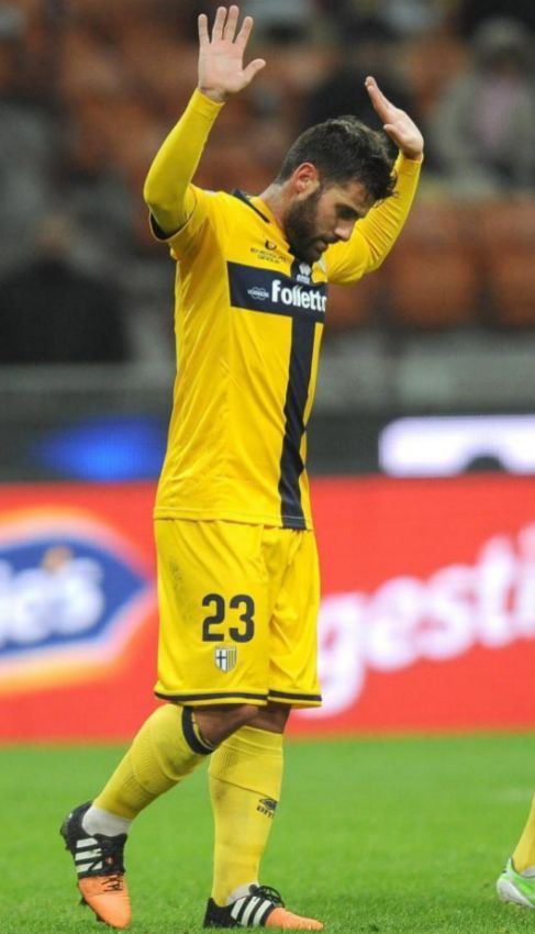Nocerino se disculpa tras marcar con el Parma ante el Milan.