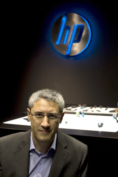 Ramon Pastor posa en el 'showroom' de impresin 3D de HP