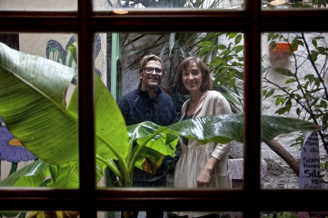 El artista, Jordà Ferrer y Cristina García, líder de CultHunting,...