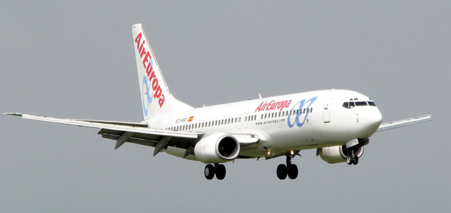 El Bara, que tiene como patrocinador a Qatar Airways, volar con un...