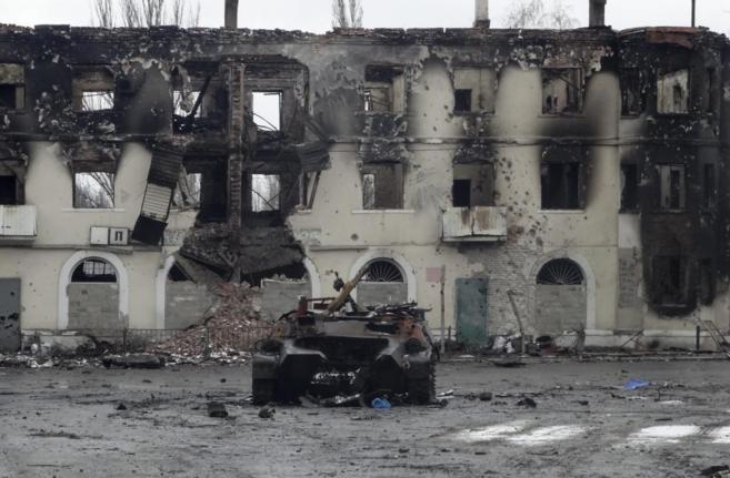 Imagen de archivo de un edificio derruido en Debaltsevo.