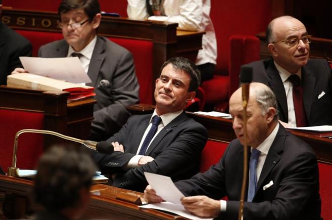 El primer ministro francs, Manuel Valls, en su escao de la...