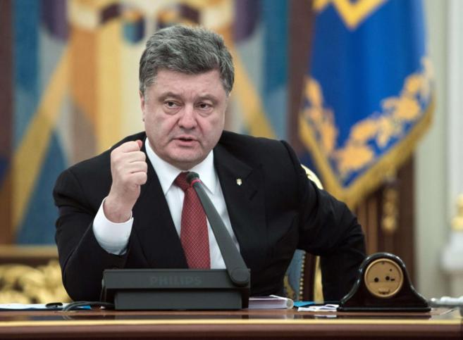 El presidente ucraniano, Petro Poroshenko, preside un Consejo de...