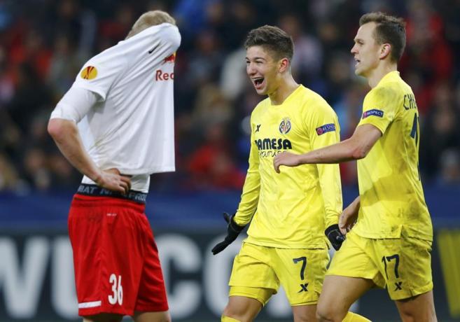 Vietto y Denis Cheryshev celebran uno de los goles del Villarreal.