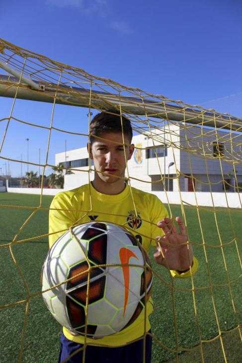 Vietto posa para la cmara tras un entrenamiento del Villarreal.