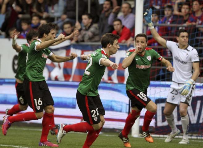 Gurpegui celebra el gol de la victoria en Eibar.