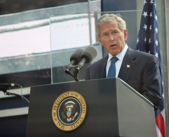 El ex presidente de Estados Unidos, George W. Bush, durante su...