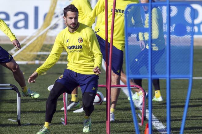 Mario Gaspar, jugador del Villarreal, durante un entrenamiento.
