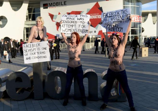 Protesta de Femen ante el recinto del Congreso